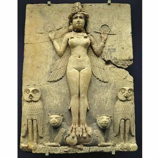 Babylonian goddess with owls and lions