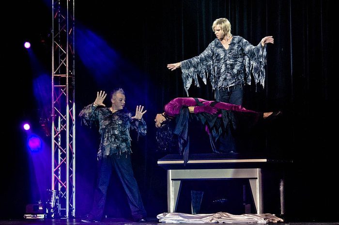 Magic show "levitation"