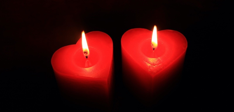 Twin Flames Hear Candles