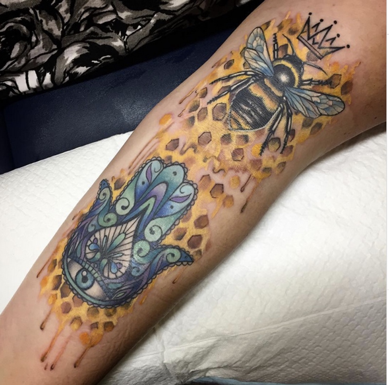 21 Bee Tattoo Meanings + Queen Bee, Beehive &